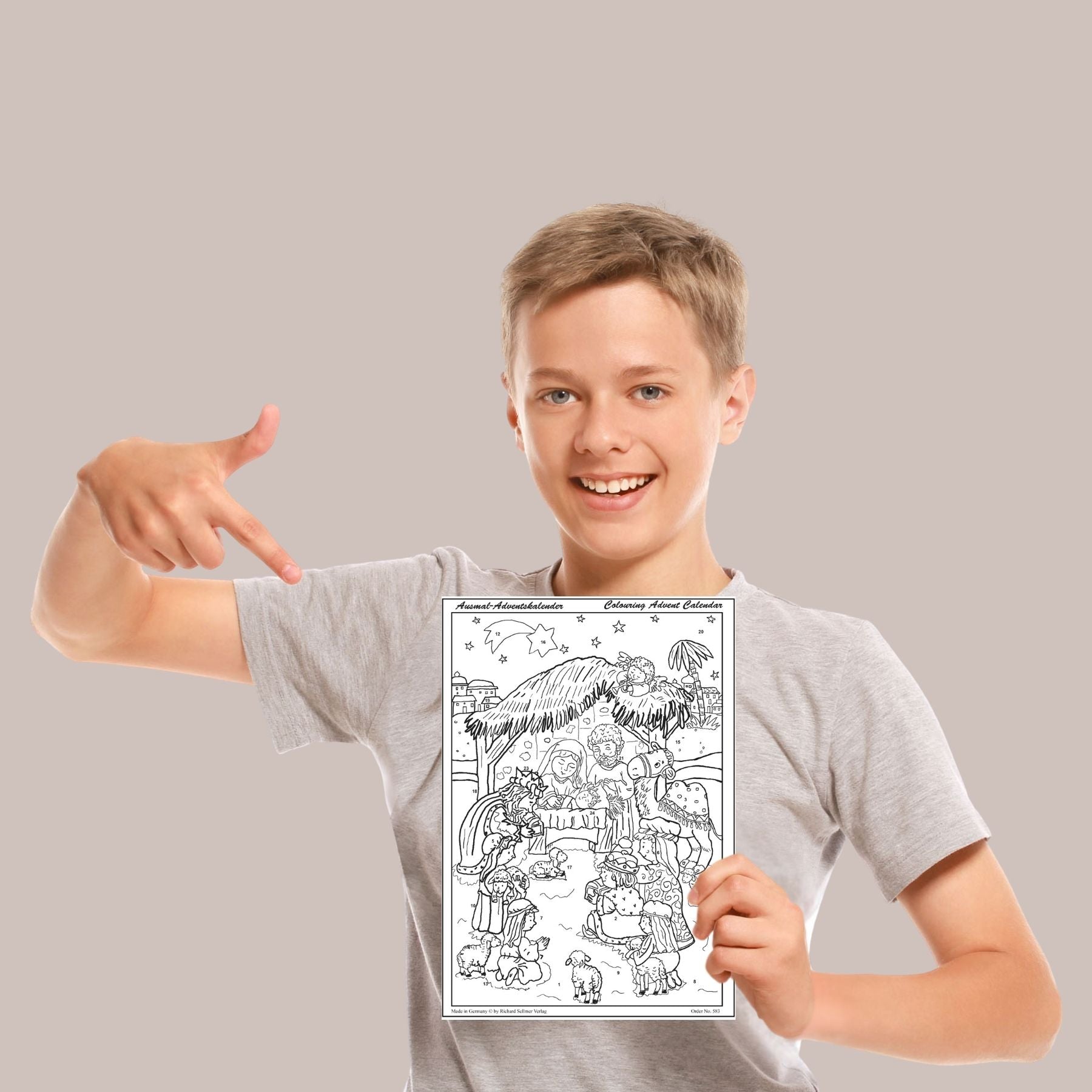 Junge mit Ausmalkalender 583